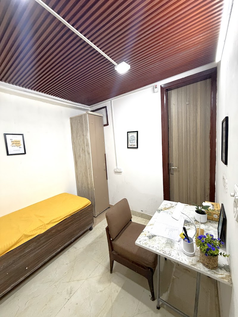 Yash Comfy Abode - Gautam Nagar - Yash Comfy Abode - Gautam Nagar 130 D1, near Chota Gurudwara Road, Gautam Nagar, New Delhi, Delhi 110049, India