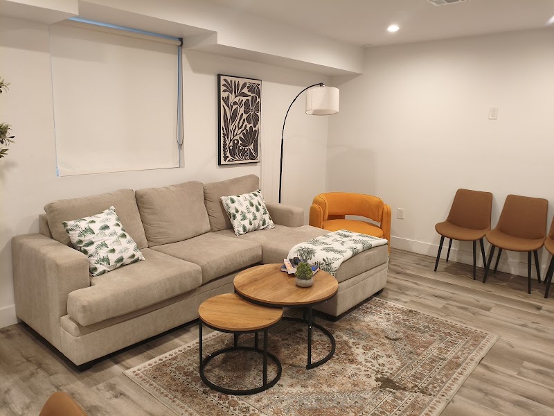 Stylish & Cozy Retreat Near USC & Downtown LA - Stylish & Cozy Retreat Near USC & Downtown LA, 1348 W 35th St, Los Angeles, CA 90007, USA
