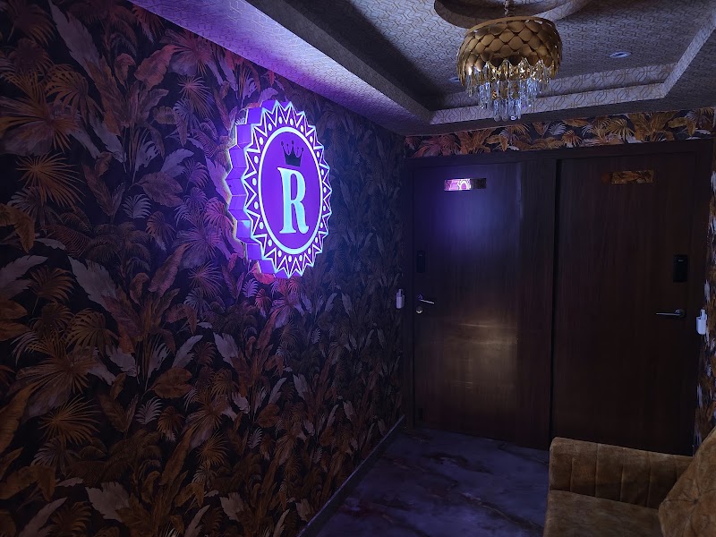 Reva Luxury Spa – Relaxation & Wellness in Himayath Nagar - Reva Luxury Spa – Relaxation & Wellness in Himayath Nagar 3-6-154, above Peter England Show Room, AP State Housing Board, Himayatnagar, Hyderabad, Telangana 500029, India