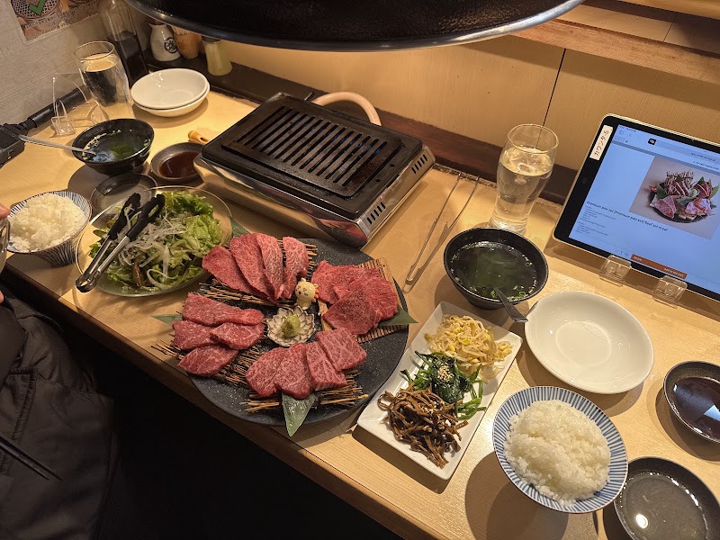 Ueno Halal Wagyu Yakiniku Iwasaki - Ueno Halal Wagyu Yakiniku Iwasaki Japan, 〒110-0005 Tokyo, Taito City, Ueno, 2-chōme−8−２ ケイワンビル 1~2F