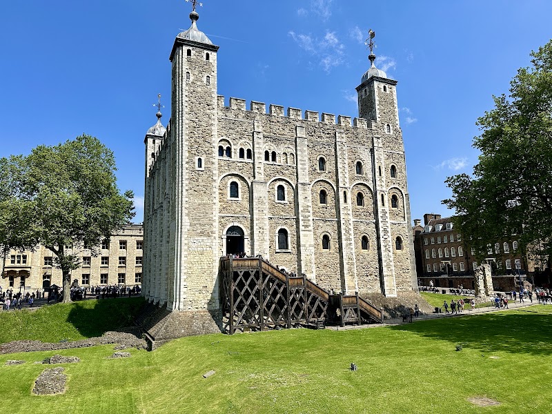 The Crown Jewels - The Crown Jewels Tower of, Tower Hill, London EC3N 4AB, UK