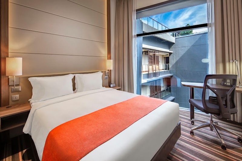 Holiday Inn Express Singapore Clarke Quay by IHG - Holiday Inn Express Singapore Clarke Quay by IHG 2 Magazine Rd, Singapore 059573