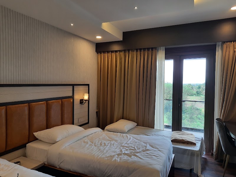 Royal Ritz Resort - Royal Ritz Resort, Gram, Industrial Area, 608/2, KIADB, Amargol, Amaragola, Karnataka 580025, India