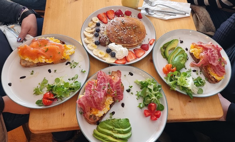 BNB Cafe and Bar Ltd Butter Bakery Bar & Cafe - BNB Cafe and Bar Ltd Butter Bakery Bar & Cafe 219 Westbourne Park Rd, London W11 1EA, UK