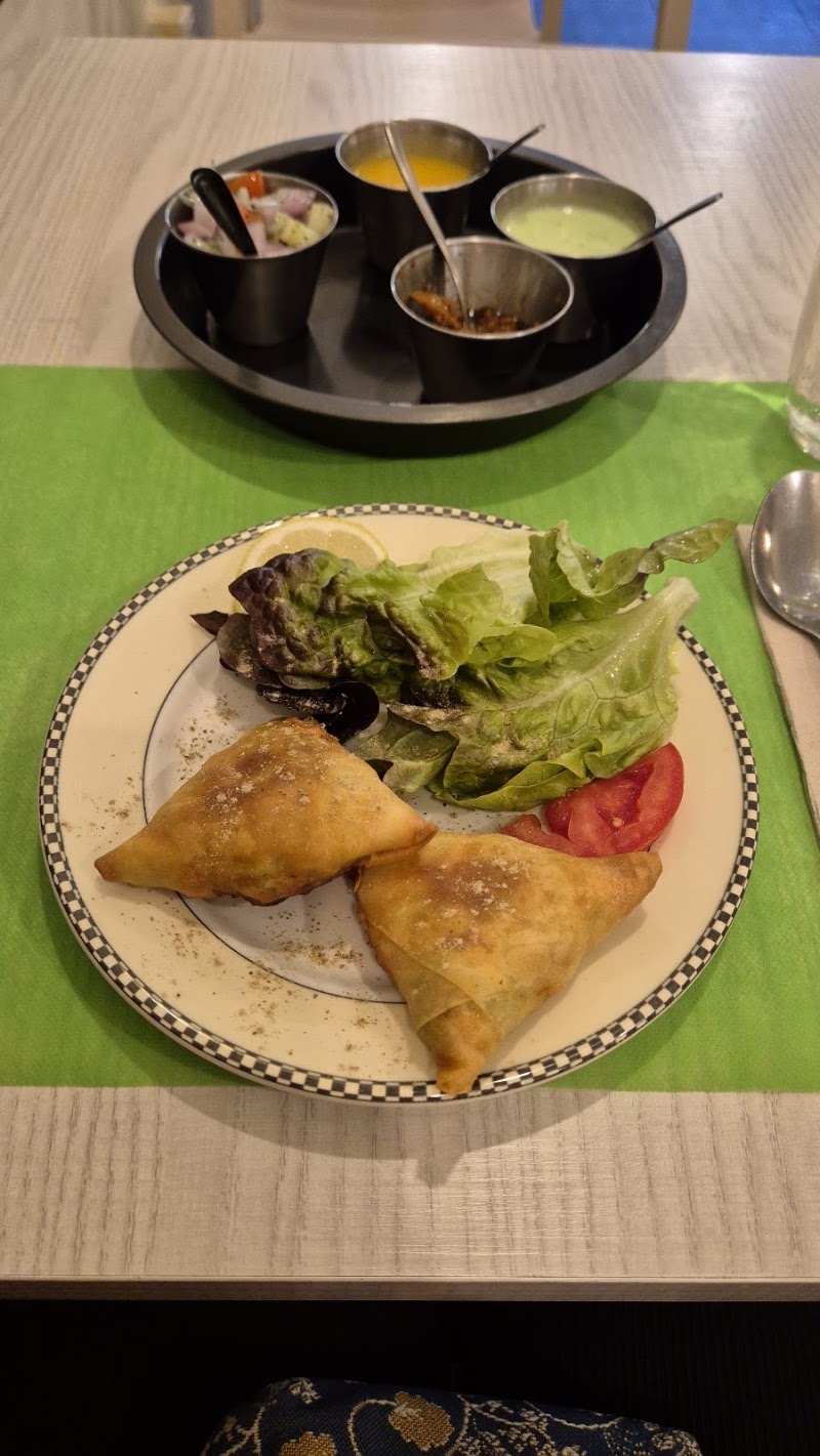 Restaurant Taj Bangla - Restaurant Taj Bangla Carrer de la Cort Reial, 6, 17004 Girona, Spain