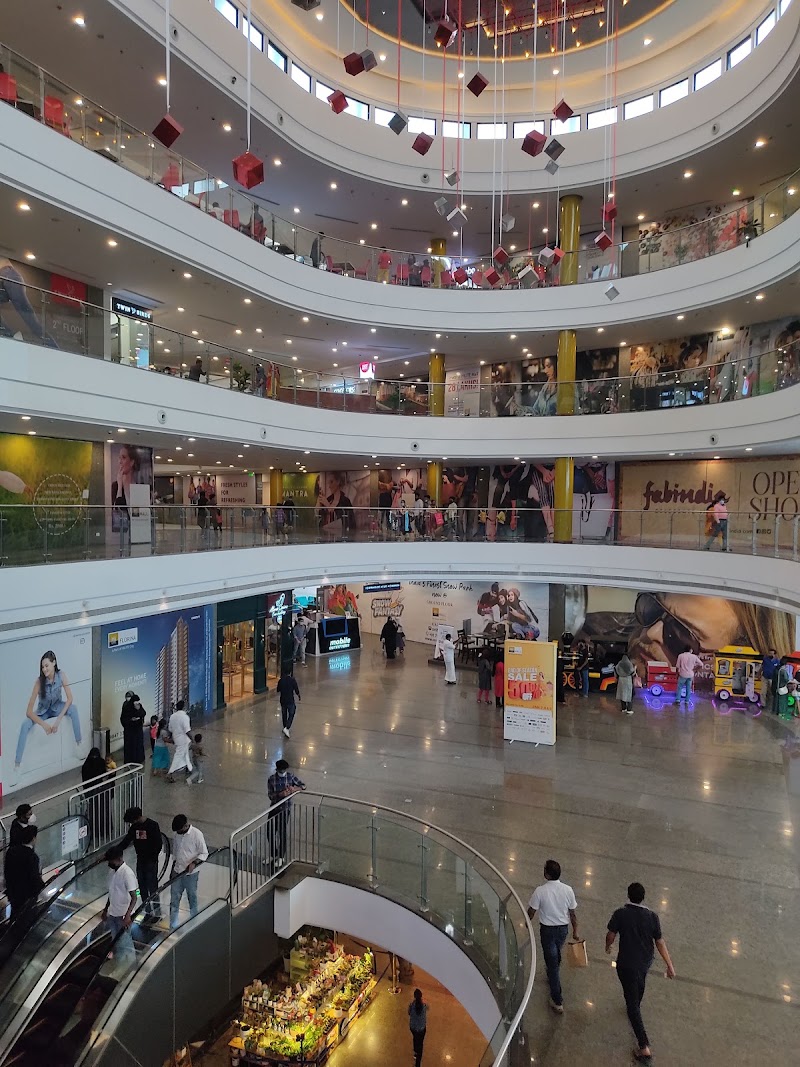 Palazhi hilite mall - Palazhi hilite mall, HiLITE Business Park, Poovangal, Kozhikode, Pantheeramkavu, Kerala 673014, India