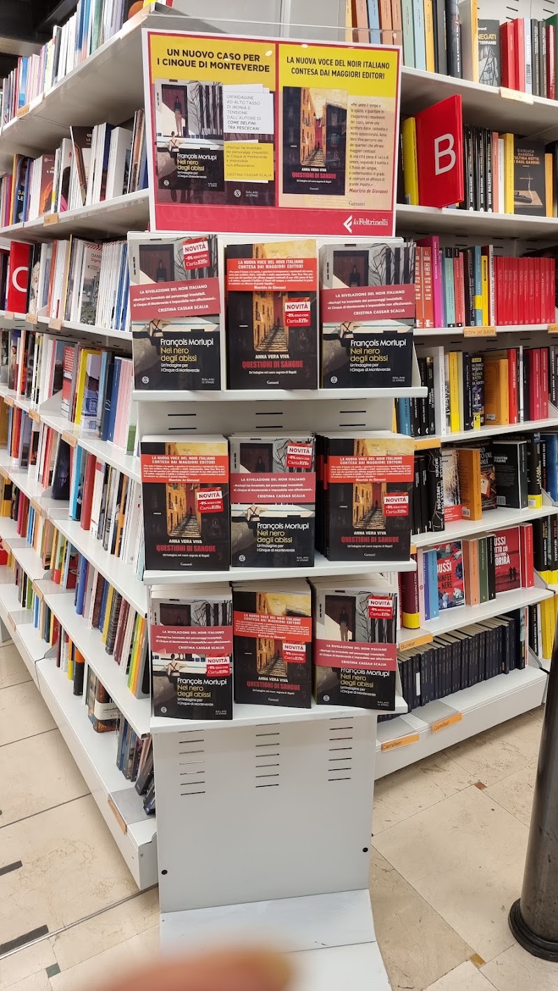 Feltrinelli Librerie - Feltrinelli Librerie Via Vittorio Emanuele Orlando, 78/81, 00185 Roma RM, Italy