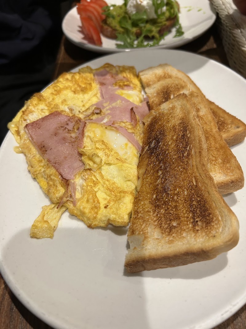 Mimos Cafe Bar - Mimos Cafe Bar 19 London St, Tyburnia, London W2 1HL, UK