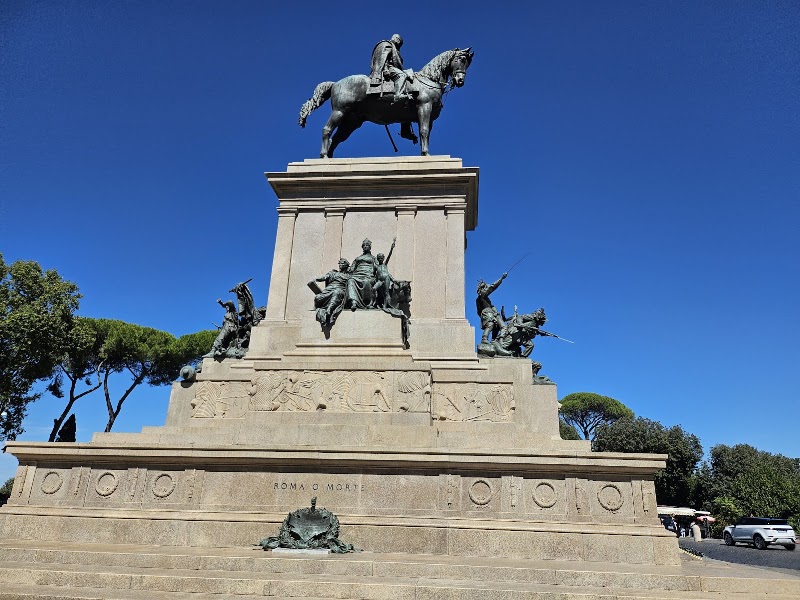 Rome Local Experience - Golf Cart Tours - Rome Local Experience - Golf Cart Tours, Via di S. Francesco a Ripa, 129, 00153 Roma RM, Italy