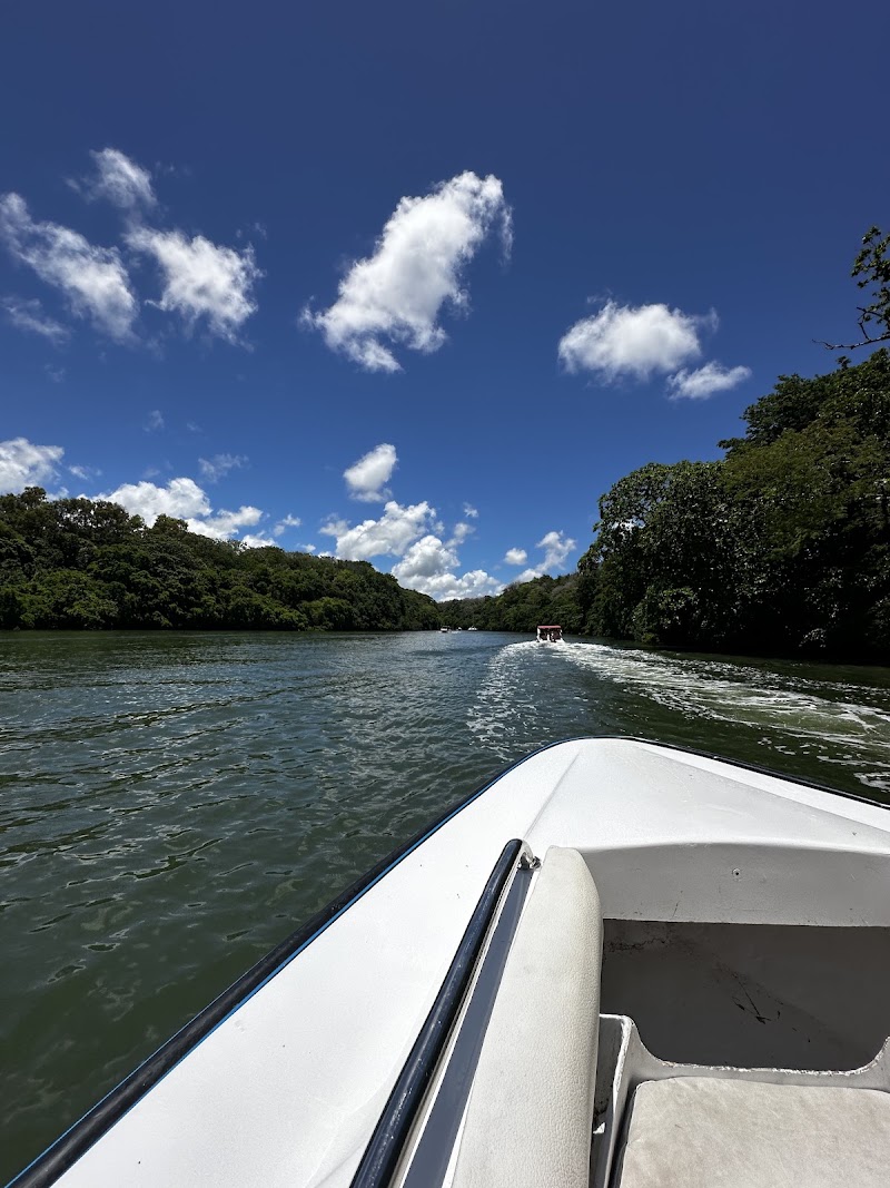 Tino Boats 5 island tour & Catamaran Ile aux cerfs - Tino Boats 5 island tour & Catamaran Ile aux cerfs Route Royale, Le Maho MU, Trou d'Eau Douce 42208, Mauritius