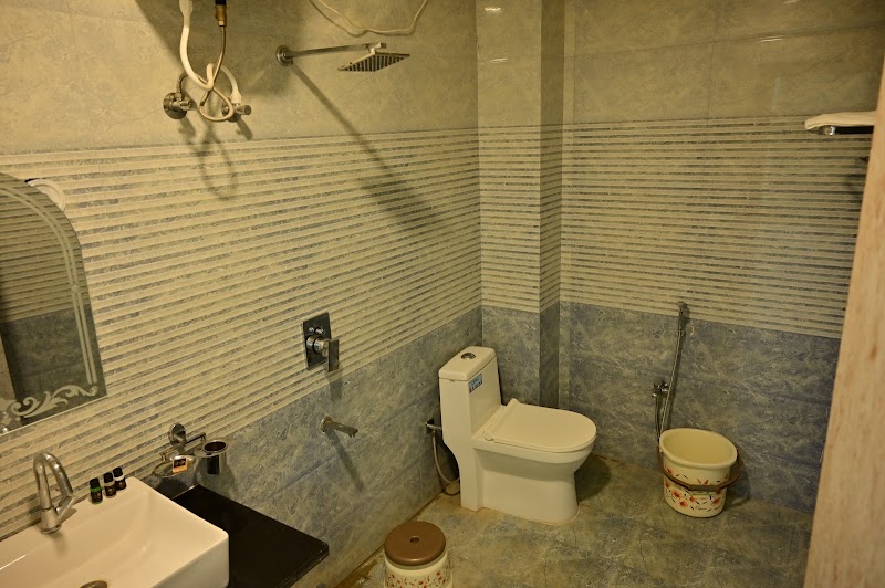 Hotel Raghuveer - Hotel Raghuveer, Satna road, opp. Annapurna Seva hotel, Kashavgarh, Chitrakoot, Madhya Pradesh 485334, India