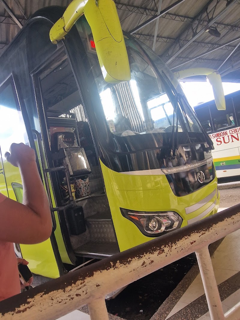 Ceres Bus Terminal - Ceres Bus Terminal, 78X4+V7C, Calindagan Rd, Dumaguete City, Negros Oriental, Philippines