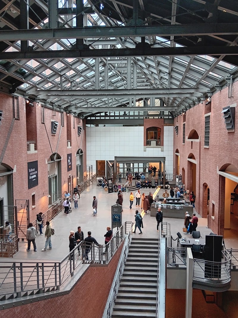 United States Holocaust Memorial Museum - United States Holocaust Memorial Museum 100 Raoul Wallenberg Pl SW, Washington, DC 20024, USA
