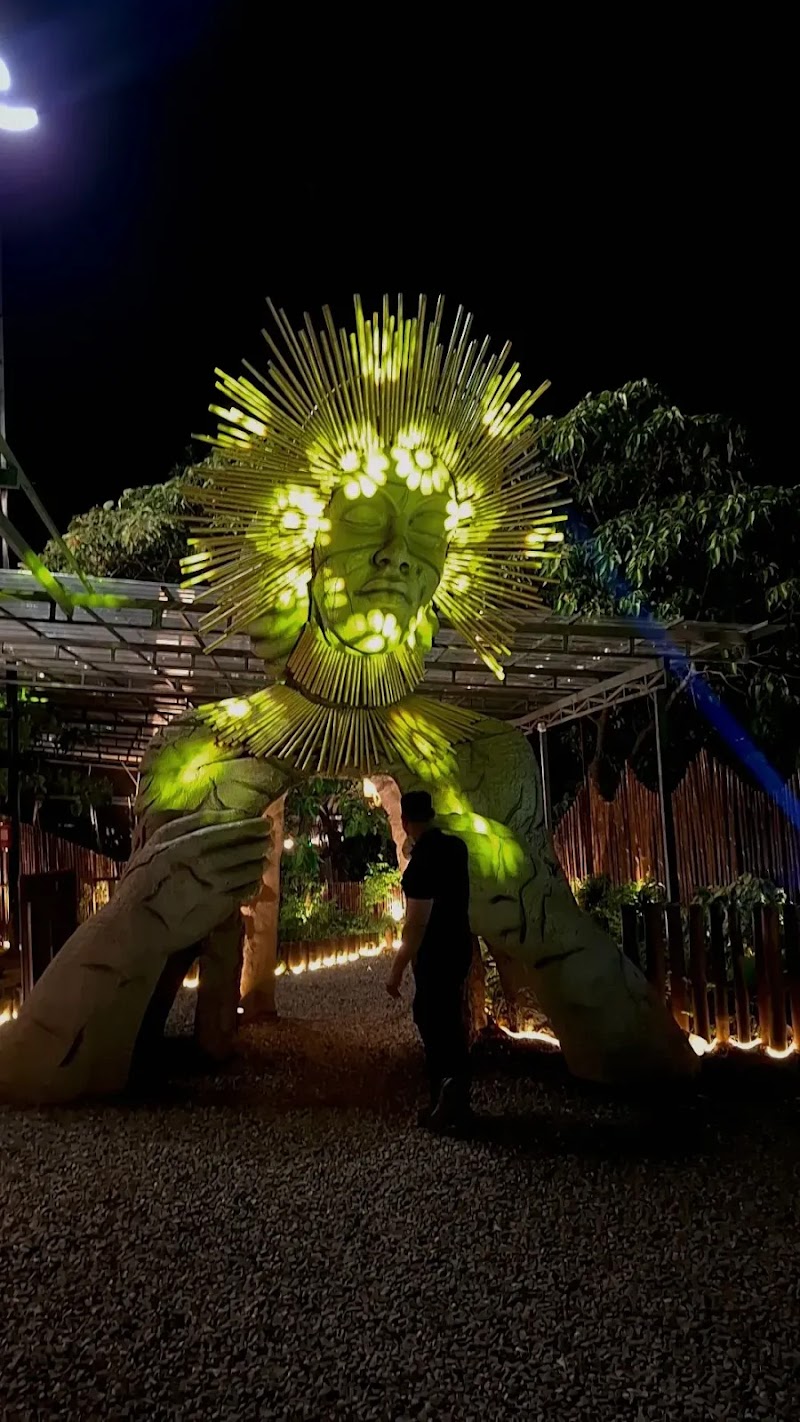 salud - salud 11, Ozran Beach Rd, Coutinho Vaddo, Vagator, Anjuna, Goa 403509, India