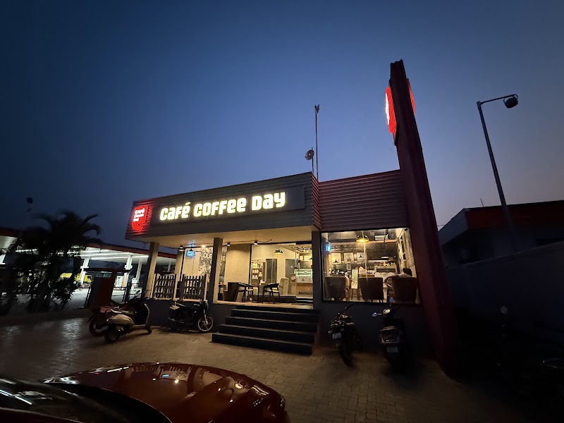 Cafe Coffee day - Siddeshwara Petroleum - Cafe Coffee day - Siddeshwara Petroleum, Siddeshwara Petroleum NH - 4 Gollarahatti, Highway, Davangere, Honnur, Karnataka 577556, India