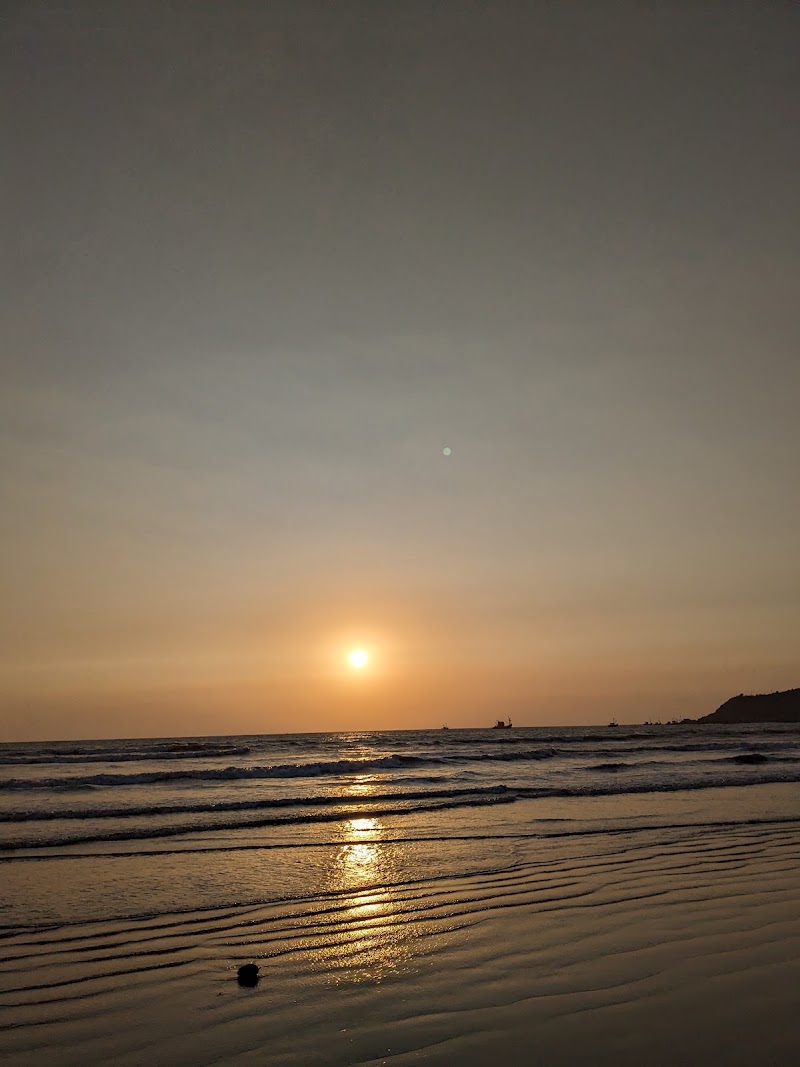 Shrivardhan Beach - Shrivardhan Beach, 22V6+59G, Prabhu Ali Rd, Bhairavnath Pakhadi, Shrivardhan, Maharashtra 402110, India