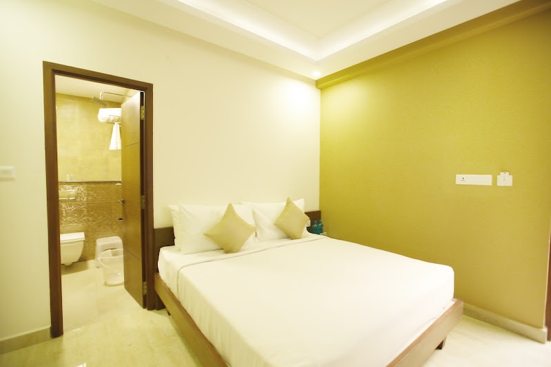 The Summit Luxury Service Apartments - The Summit Luxury Service Apartments, 2, 3, Cathedral Garden Rd, near to BRS Hospital, opposite to Rama Marriage Hall, Tirumurthy Nagar, Nungambakkam, Chennai, Tamil Nadu 600034, India