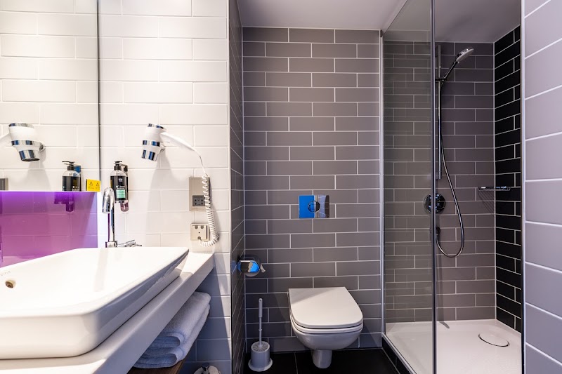 Premier Inn Cologne City Süd hotel - Premier Inn Cologne City Süd hotel Perlengraben 2, 50676 Köln, Germany