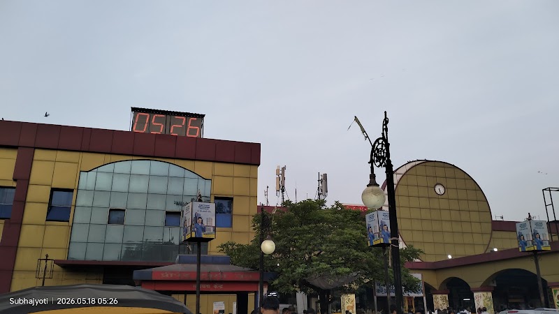Dhanbad station - Dhanbad station, QCVH+26F, Dhanbad Railway Station Rd, New Station Railway Colony, Damodarpur, Dhanbad, Jharkhand 826007, India