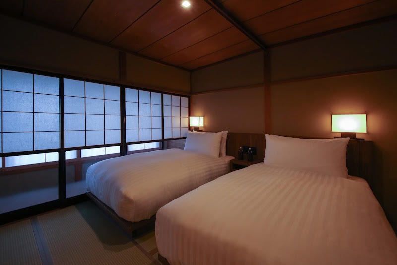 IORI MIYAGAWA - IORI MIYAGAWA, 16-3 Kataharamachi, Takayama, Gifu 506-0847, Japan