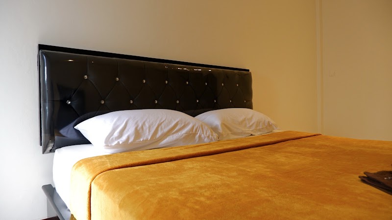 Baanphor Resort - Baanphor Resort, 23 33 Phuket Rd, Tambon Talat Yai, Amphoe Mueang Phuket, Chang Wat Phuket 83000, Thailand