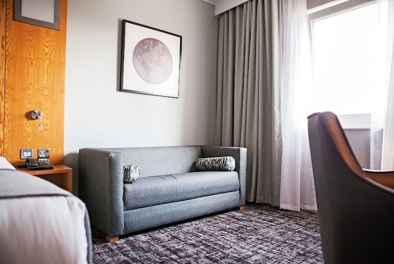 Ramada by Wyndham Belfast City Centre - Ramada by Wyndham Belfast City Centre 20 Talbot St, Belfast BT1 2LD, UK