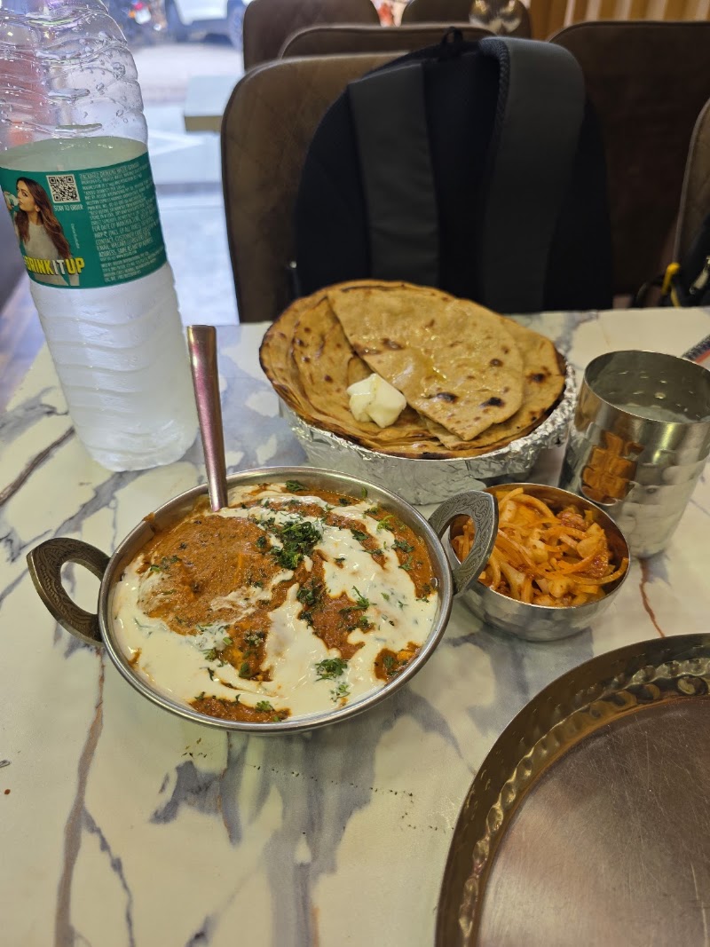 Tandoori Hut RPD - Tandoori Hut RPD 64, K 26, New Link Rd, opp. Bikaji Sweets, Old Sonal Industrial Estate, Kanchpada, Malad West, Mumbai, Maharashtra 400064, India