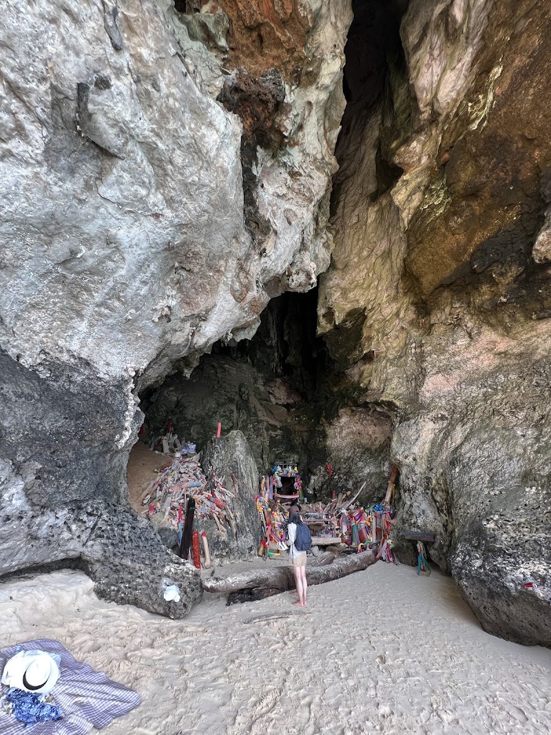 Phra nang Cave Beach - Phra nang Cave Beach Phra nang Cave Beach, Krabi, Thailand