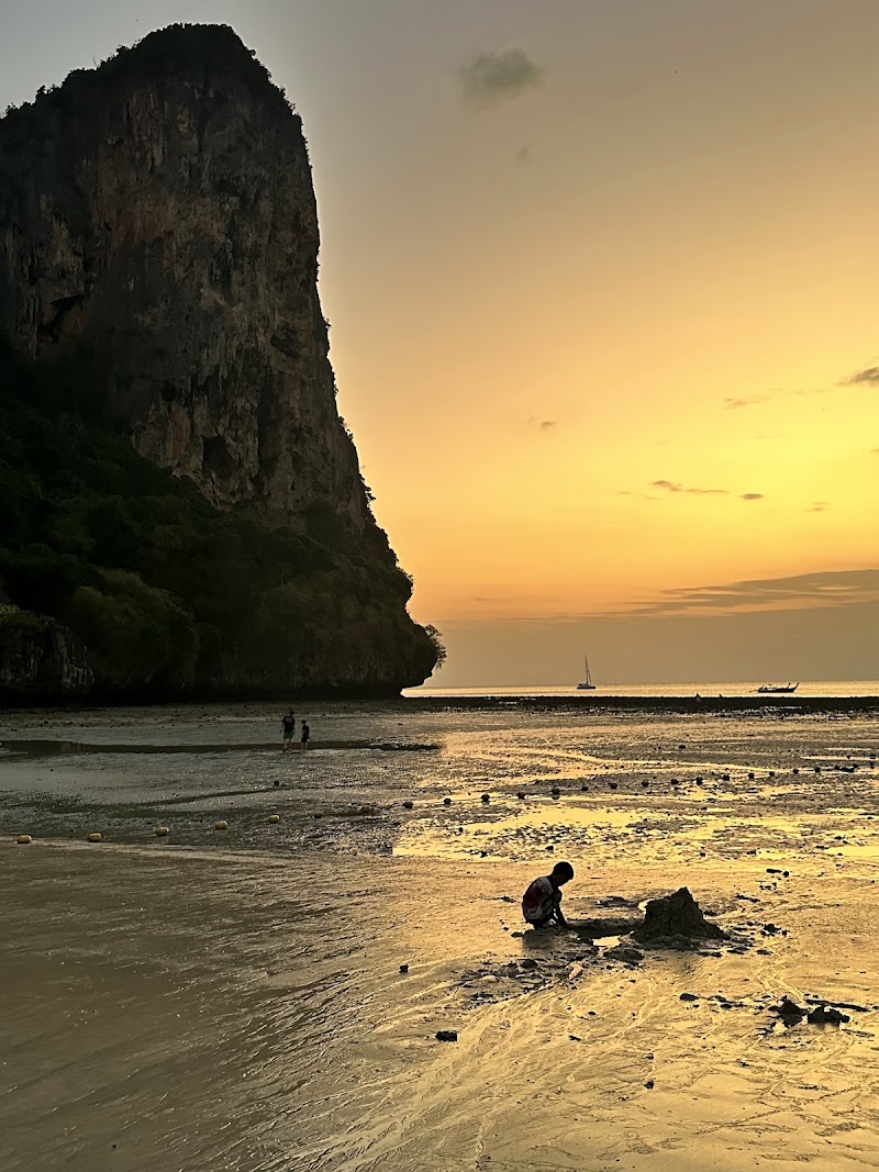 Railay Beach - Railay Beach Railay Beach, Ao Nang, Krabi, Thailand
