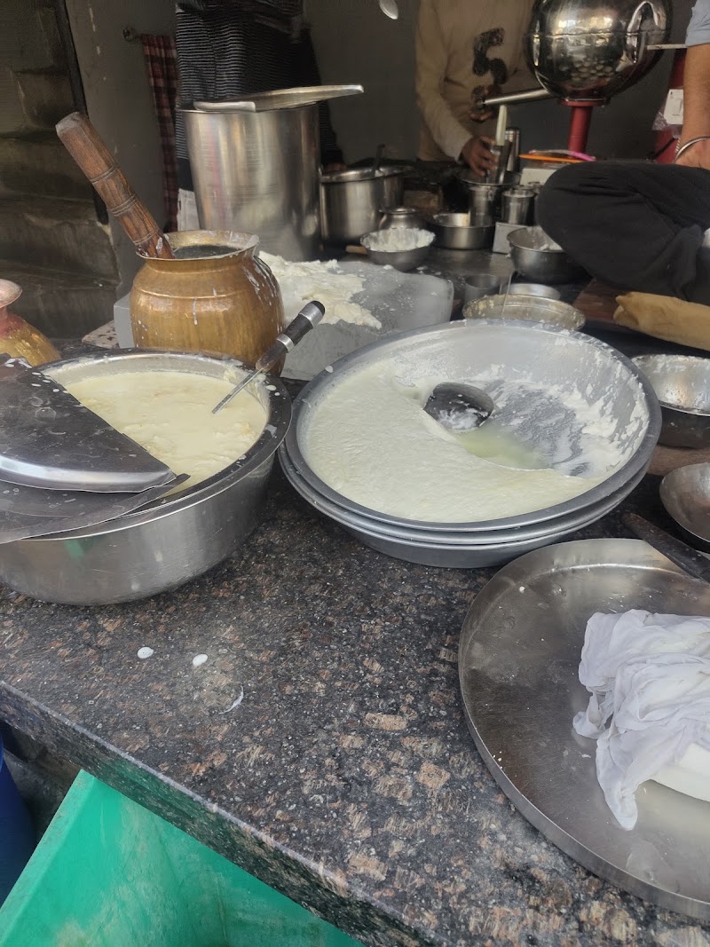 Giani Punjabi Lassi - Giani Punjabi Lassi, Golden Temple Out Road, JVHF+QG9, Gagar Mal Rd, opp. regent cinema, Chowk Regent Cinema, Katra Sher Singh, Katra Ahluwalia, Amritsar, Punjab 143006, India