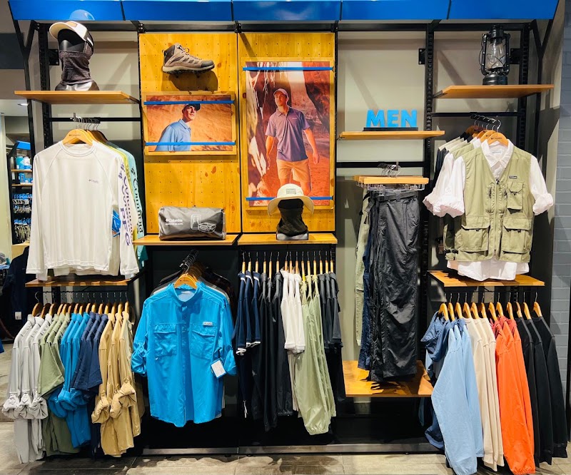 Columbia Sportwear, Pavilion Mall - Columbia Sportwear, Pavilion Mall 1st Floor, FF 107-108, Pavilion Mall, Neat, Fountain Chowk, Civil Lines, Ludhiana, Punjab 141001, India