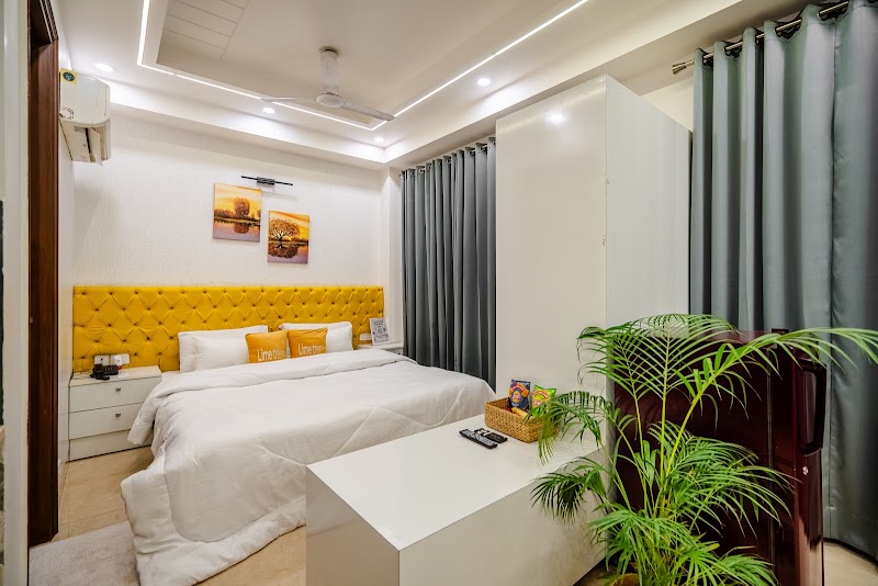 Lime Tree Luxury Studio Serviced Apartments and Restaurant in Gurgaon - Lime Tree Luxury Studio Serviced Apartments and Restaurant in Gurgaon 966P, Near Artemis Hospital, Sector 51 Rd, Sector 51, Gurugram, Haryana 122018, India