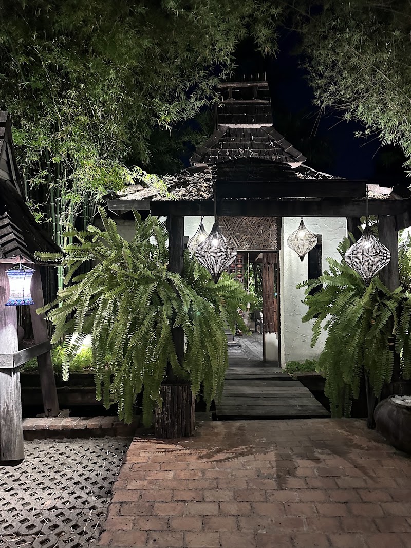 ฟ้าล้านนา สปา เมืองเก่า - Fah Lanna Spa - Old City - ฟ้าล้านนา สปา เมืองเก่า - Fah Lanna Spa - Old City 57, 57/1 Wiang Kaew Rd, Tambon Si Phum, Amphoe Mueang Chiang Mai, Chang Wat Chiang Mai 50200, Thailand