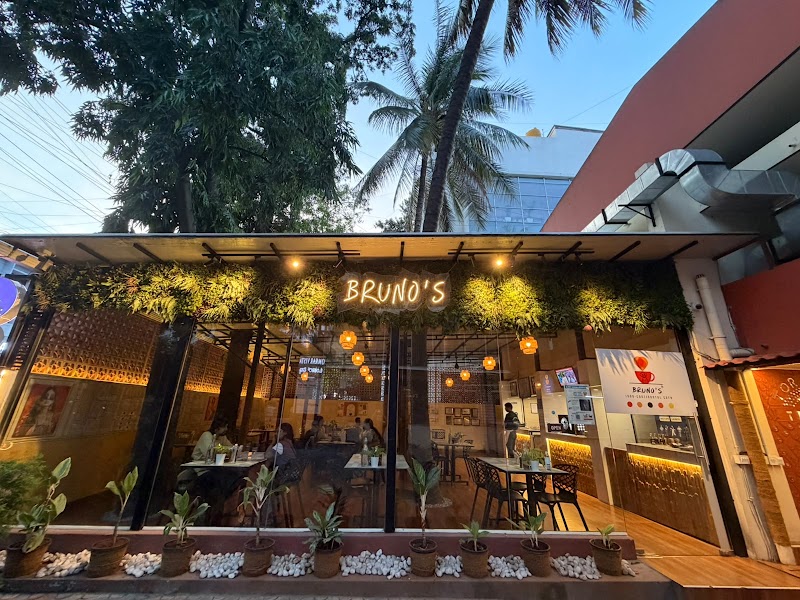 Bruno's Indo Continental Cafe - Bruno's Indo Continental Cafe 7, Ulsoor Rd, opposite Sunrise Chambers, Halasuru, Yellappa Chetty Layout, Sivanchetti Gardens, Bengaluru, Karnataka 560042, India