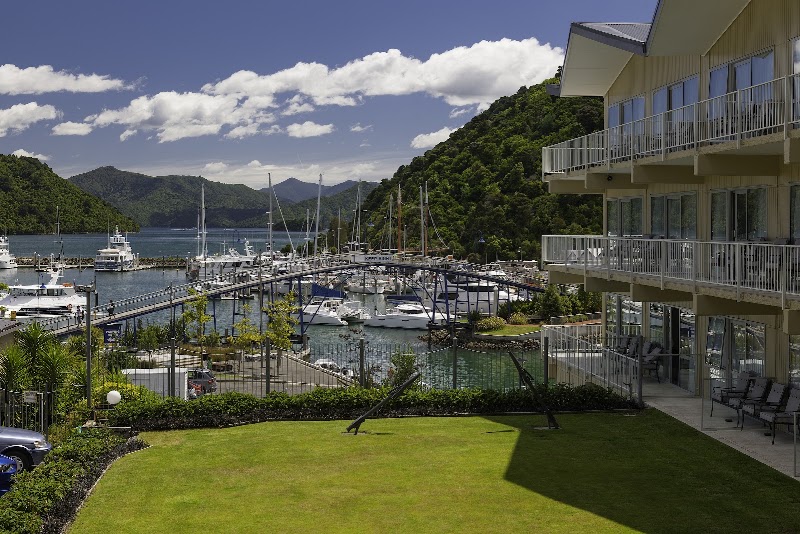 Picton Beachcomber Inn