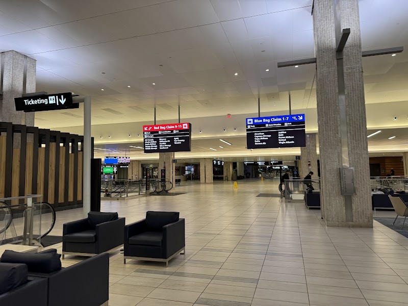 Tampa International Airport - Tampa International Airport 4100 George J. Bean Pkwy, Tampa, FL 33607, USA