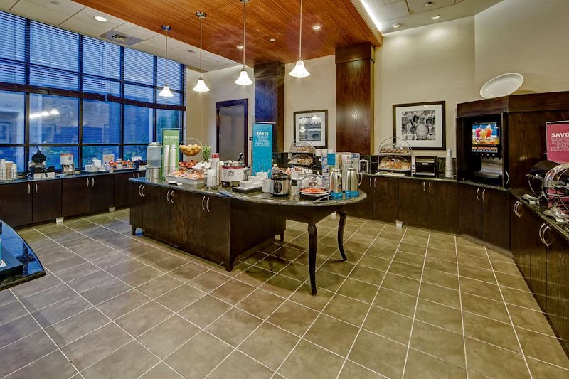 Hampton Inn & Suites Nashville-Downtown - Hampton Inn & Suites Nashville-Downtown, 310 4th Ave S, Nashville, TN 37201, USA