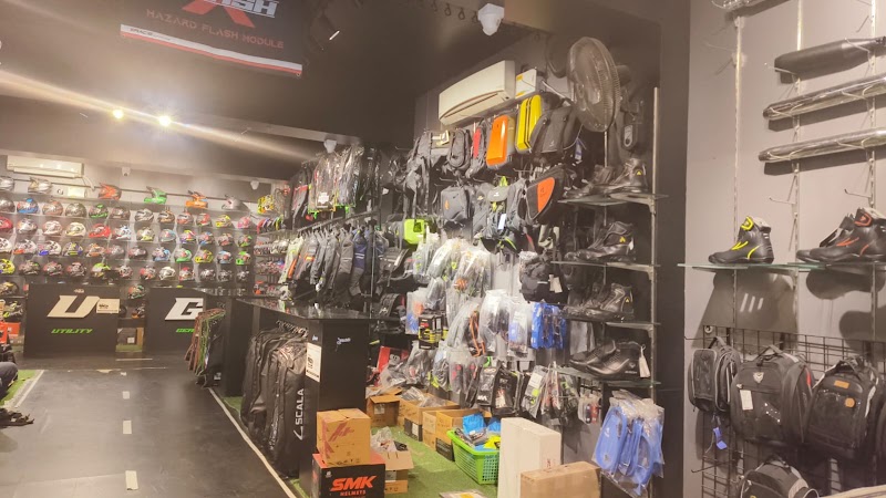 GTR PITSTOP - Gear For Total Riding - GTR PITSTOP - Gear For Total Riding Ground floor 178, c&c Arcade, 9th Main Rd, 7th Sector, HSR Layout, Bengaluru, Karnataka 560102, India