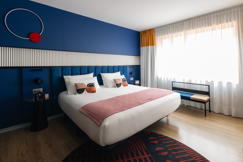 Hotel Indigo Barcelona Plaza Espana, an IHG Hotel - Hotel Indigo Barcelona Plaza Espana, an IHG Hotel, Gran Via de les Corts Catalanes, 322, Sants-Montjuïc, 08004 Barcelona, Spain