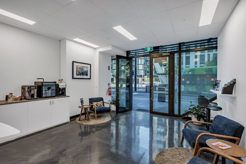 Melbourne Lifestyle Apartments - Best Views on Collins - Melbourne Lifestyle Apartments - Best Views on Collins 893A Collins St, Docklands VIC 3008, Australia