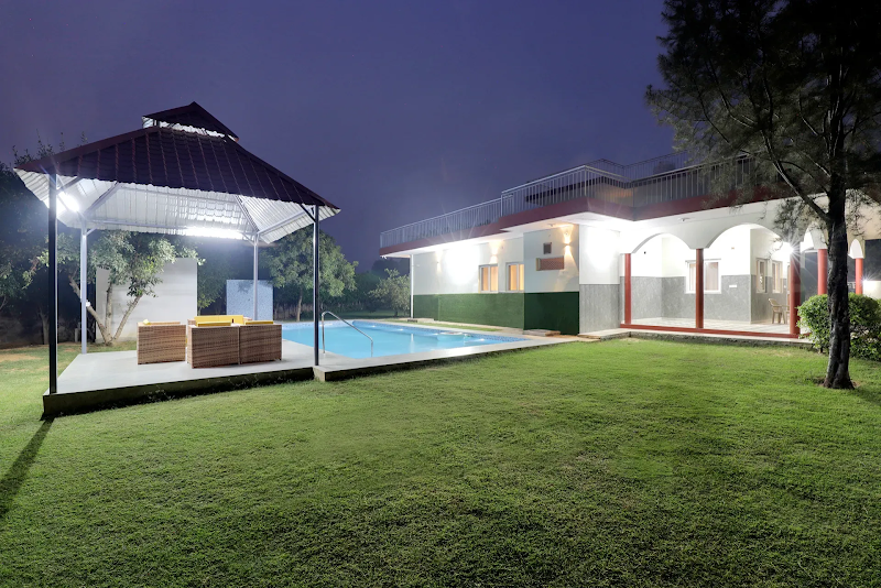 Alaya Stays by ELIVAAS Luxe FarmAcre - Farmhouse in Manesar | 4 BHK Farm with Private Pool