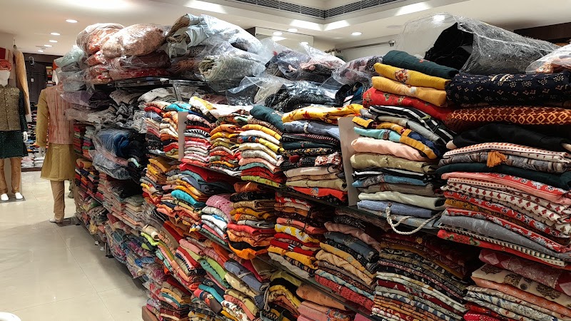 Mysore Saree Center - Mysore Saree Center, SGRR Complex, Rajaram Mohan Roy Road, Corporation Cir, Ashwath Nagar, Sampangi Rama Nagara, S R Nagar, Bengaluru, Karnataka 560027, India