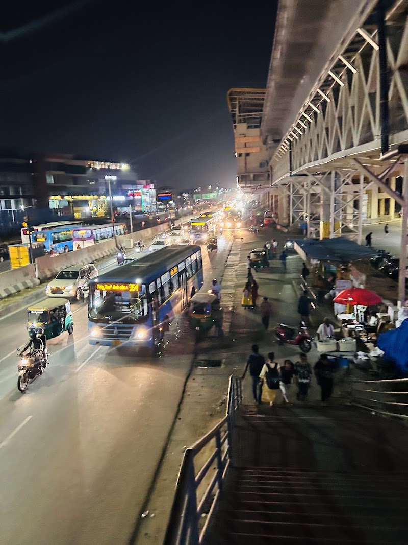 Silk Board Skywalk Bridge - Silk Board Skywalk Bridge WJ6G+Q87, Roopena Agrahara, Bommanahalli, Bengaluru, Karnataka 560068, India