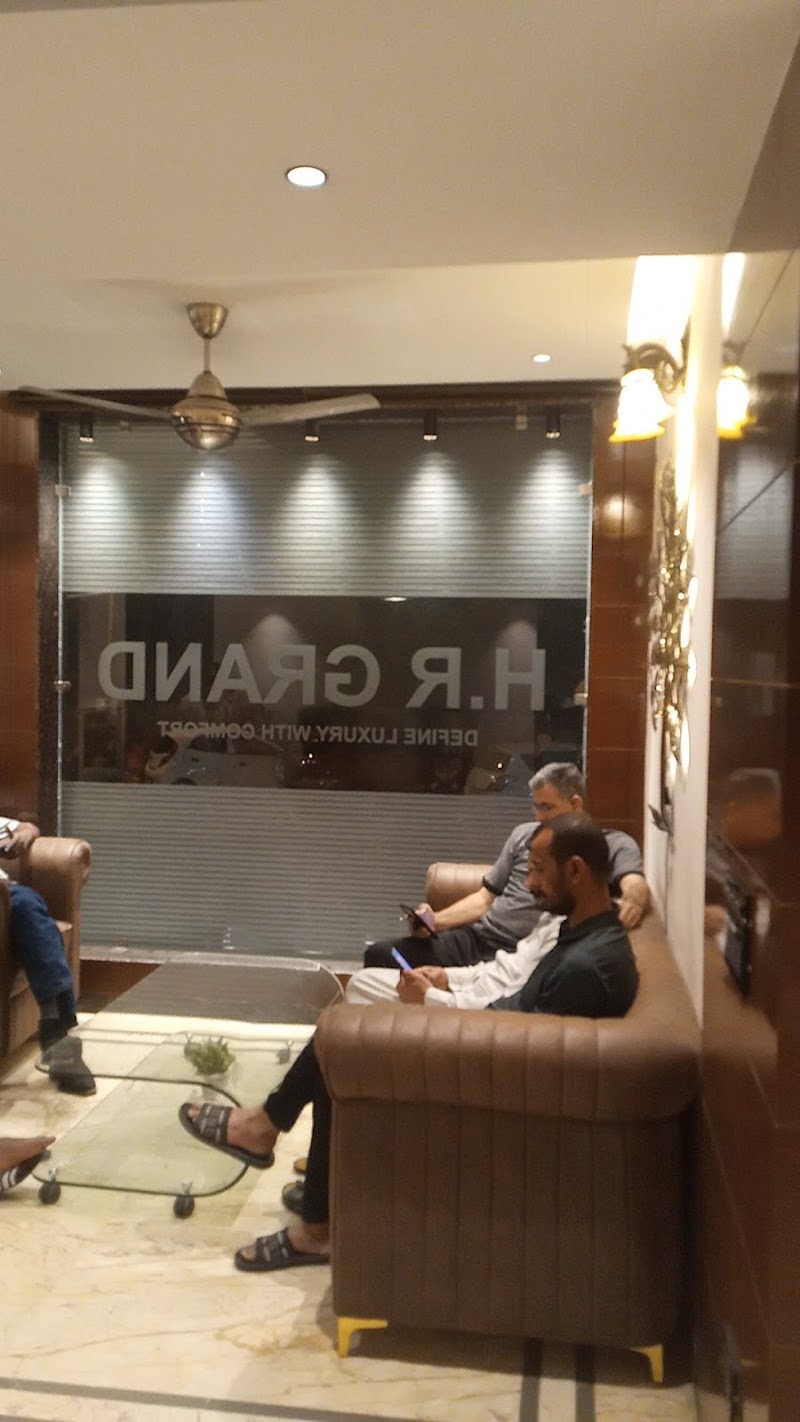 HR Grand Hotel - HR Grand Hotel 256/9, Main Road, behind Apollo Hospital, Pocket 10B, Jasola Vihar, New Delhi, Delhi 110025, India