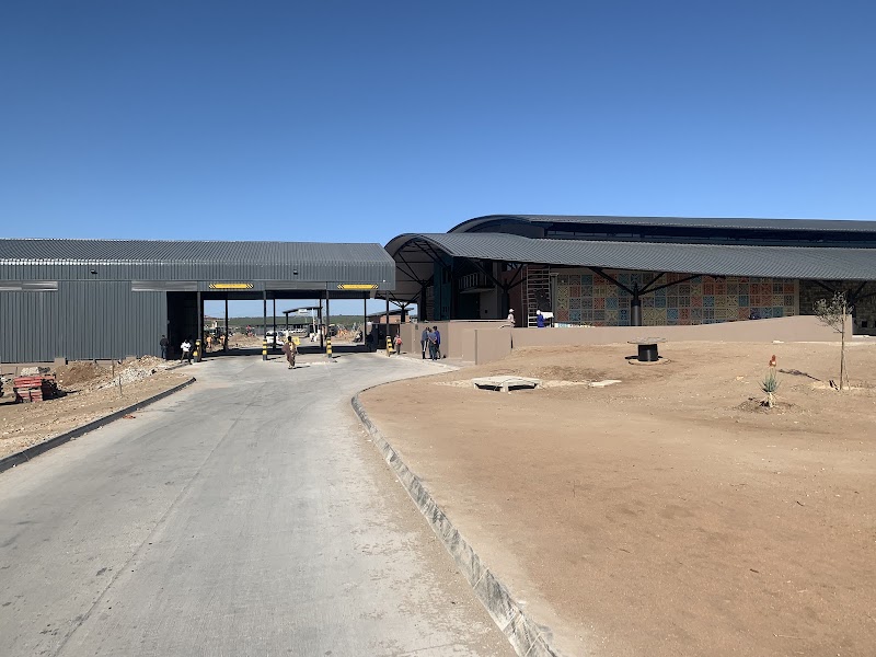 Zimbabwe Beitbridge Immigration Border Post - Zimbabwe Beitbridge Immigration Border Post, QXJP+PF6, Beitbridge, Zimbabwe