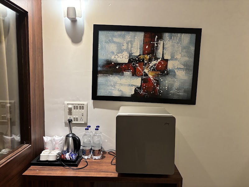 The Temple View Hotel - The Temple View Hotel, Manmad Rd, opp. Sai Temple Nagar, Sai Nagar, Shirdi, Maharashtra 423109, India