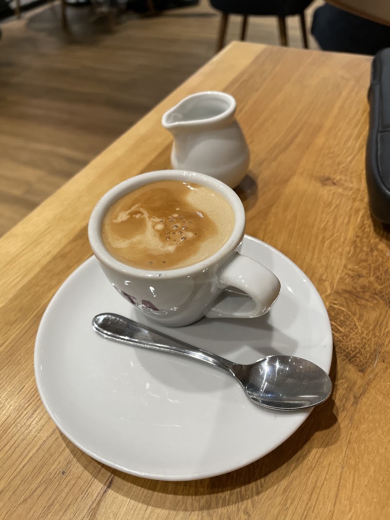 Costa Coffee - Costa Coffee, Vinohradská 2828/151, 130 00 Praha 3-Žižkov, Czechia