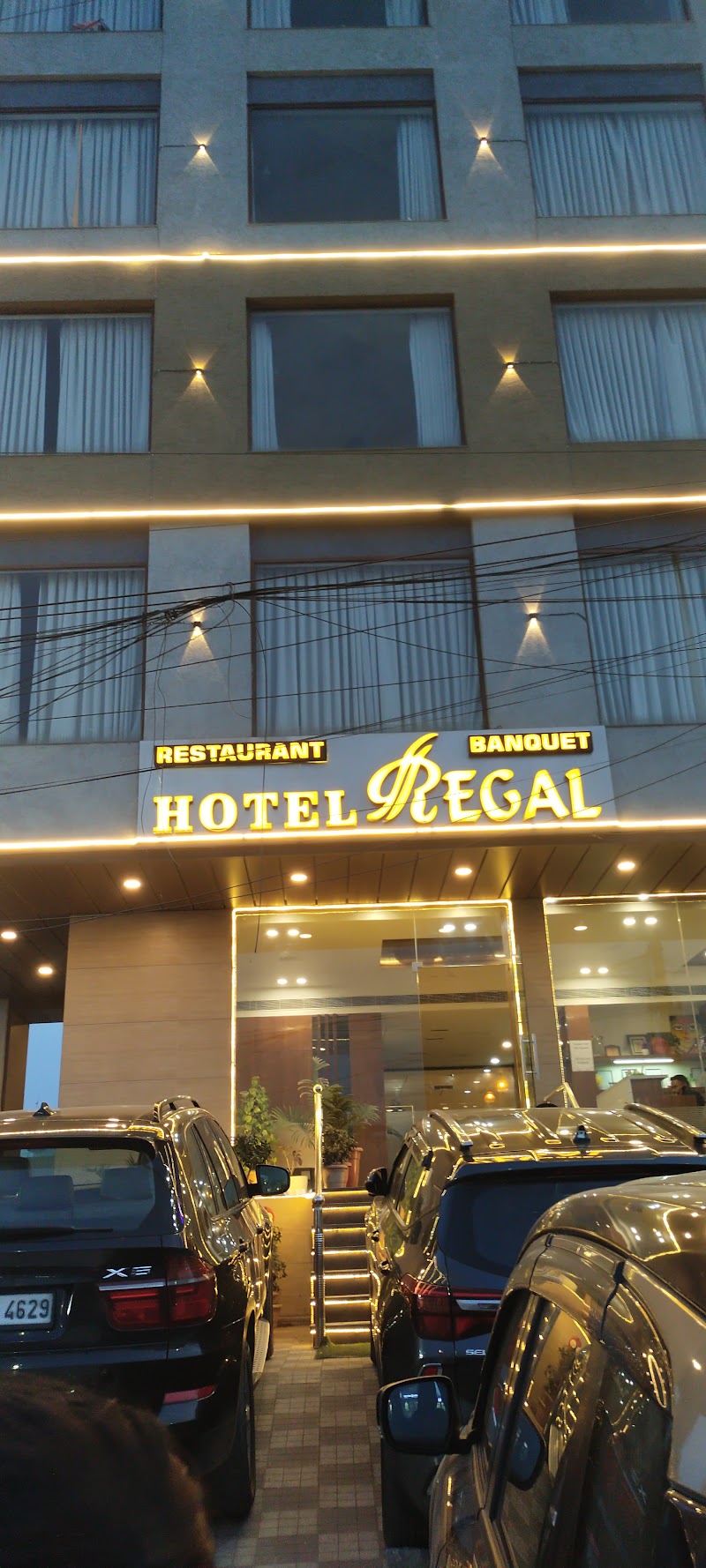 Hotel Regal by Rhythm - Hotel Regal by Rhythm Ajmer Rd, Rani Sati Nagar, Nirman Nagar, Brijlalpura, Jaipur, Rajasthan 302019, India