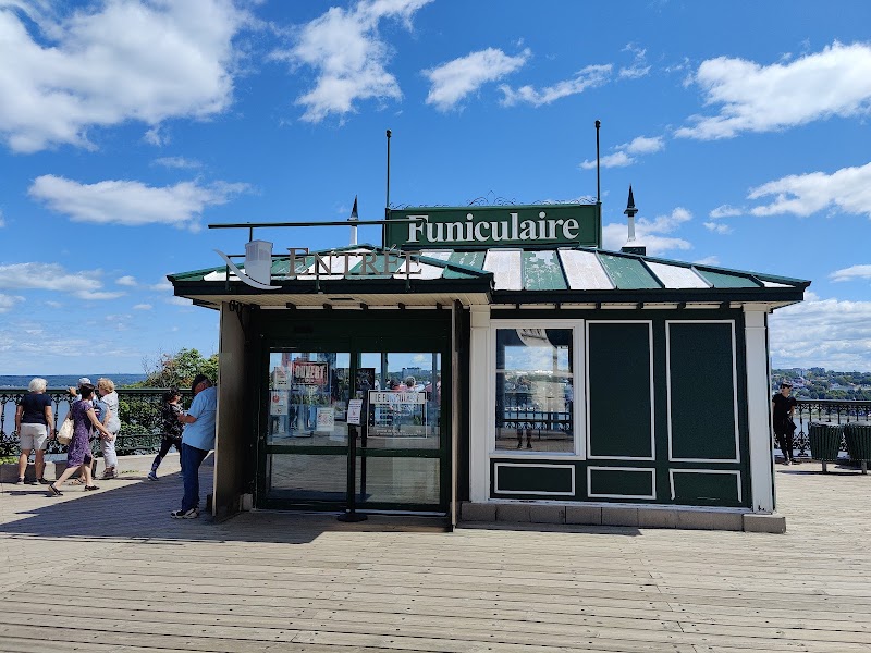 Funiculaire du Vieux-Québec - Funiculaire du Vieux-Québec, 16 Rue du Petit Champlain, Québec, QC G1K 4H4, Canada