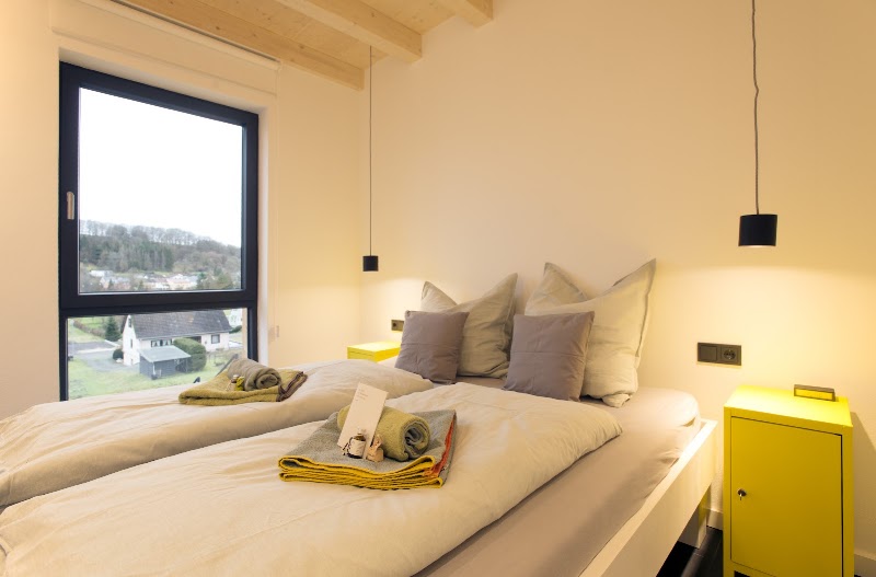 eifelhausaufzeit | Eifel | Vulkaneifel | ökologisches Wellness-Ferienhaus I Sauna, Kamin, Außendusche - eifelhausaufzeit | Eifel | Vulkaneifel | ökologisches Wellness-Ferienhaus I Sauna, Kamin, Außendusche, Römerstraße 10, 54552 Immerath, Germany
